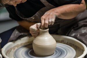 異業種から保育士への転職で成功するためのコツは？