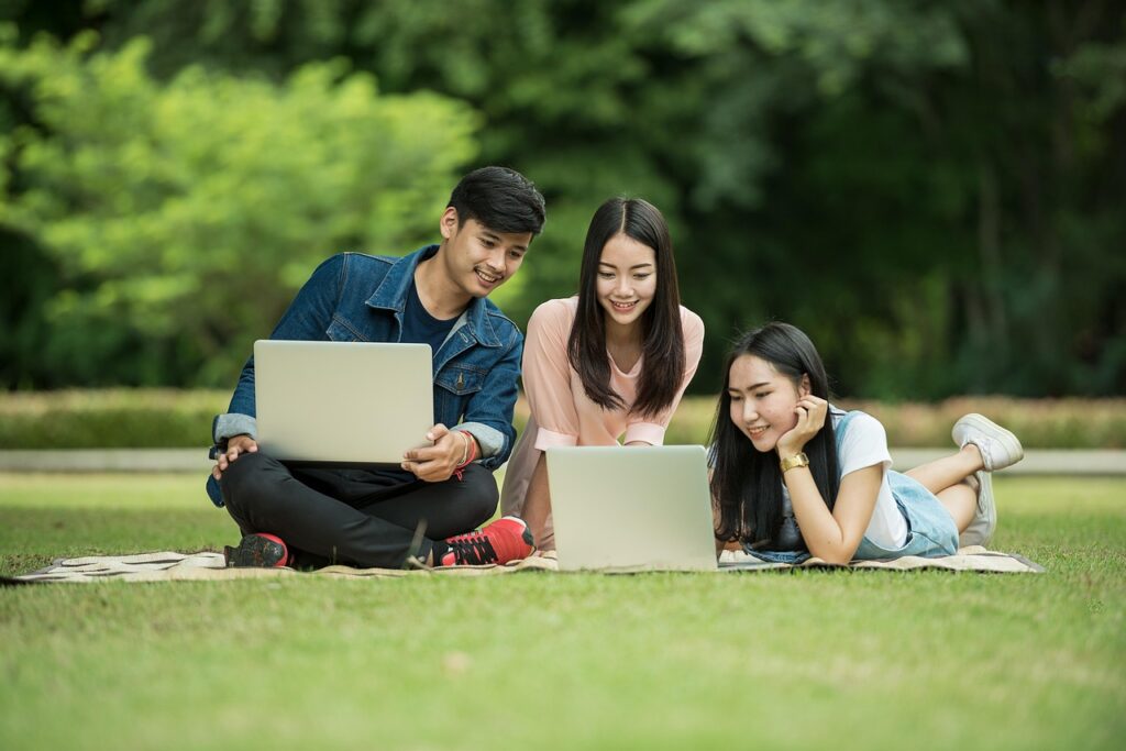 社会人が保育士資格を取得するための勉強期間はどのくらい？
