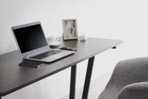 未経験の保育士が勤務する際に感じるきつさとは？