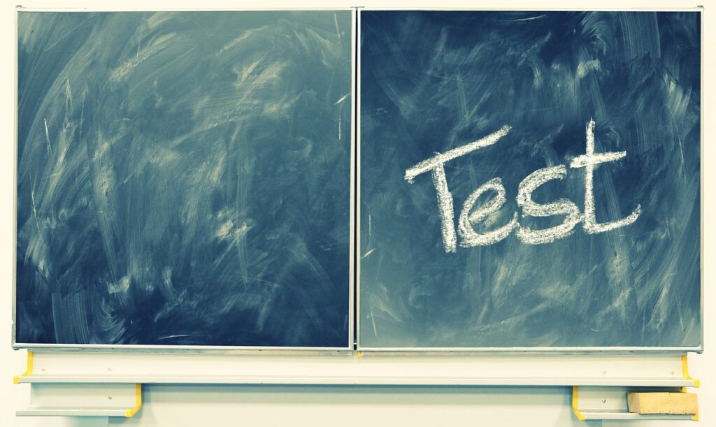 未経験から保育士資格を取得するために通うべき学校は？