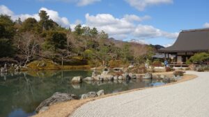 保育士未経験者が転職先の園を見学する当日に見るべきポイントは？